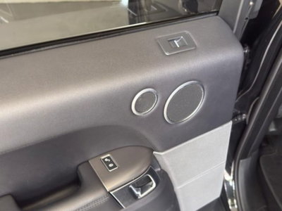Land Rover Range Rover Velar 2.0D I4 240 CV S (12)