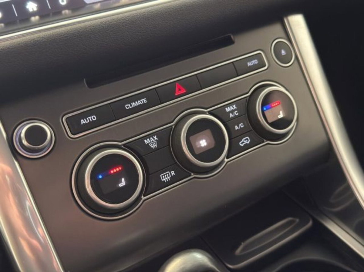 Land Rover Range Rover Velar 2.0D I4 240 CV S (15)
