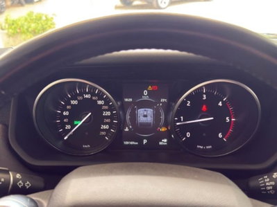 Land Rover Range Rover Velar 2.0D I4 240 CV S (20)