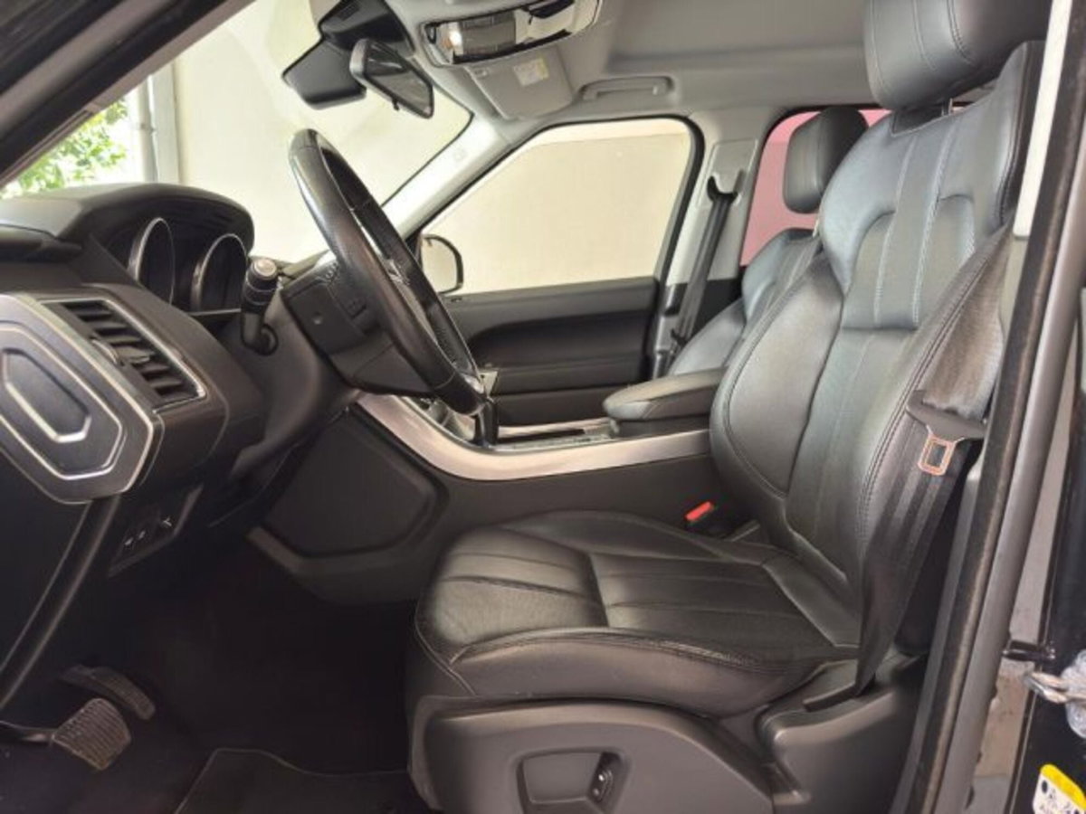 Land Rover Range Rover Velar 2.0D I4 240 CV S (8)