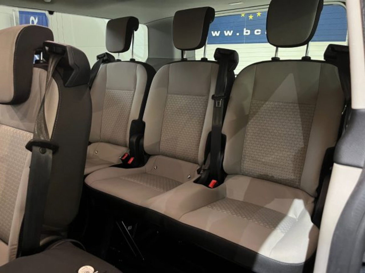 Ford Tourneo Custom 320 2.0 EcoBlue 150CV PL Titanium (12)
