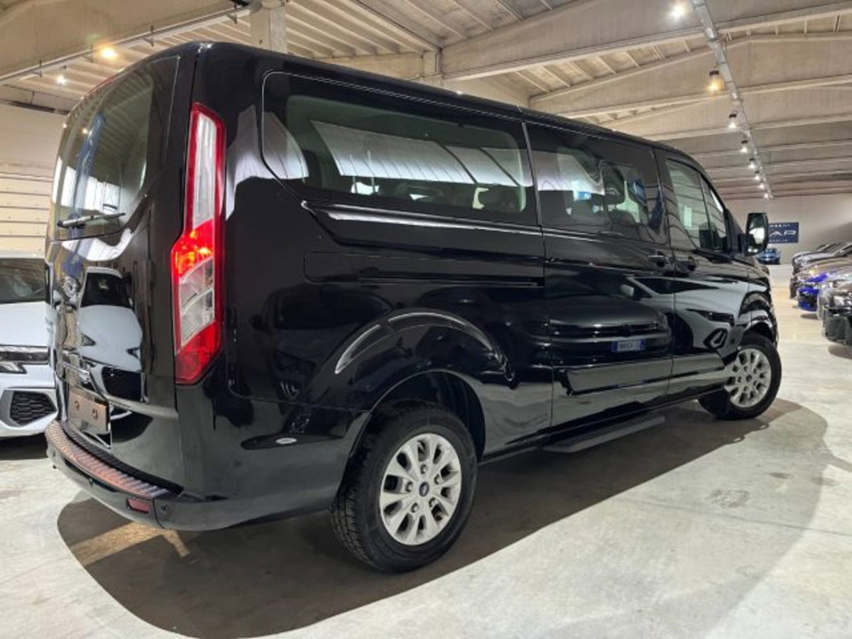 Ford Tourneo Custom 320 2.0 EcoBlue 150CV PL Titanium (4)