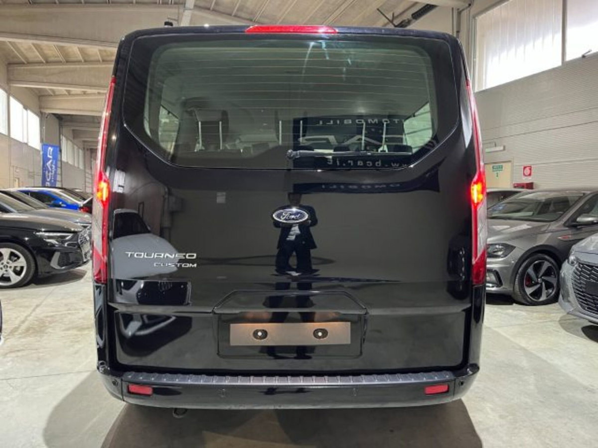 Ford Tourneo Custom 320 2.0 EcoBlue 150CV PL Titanium (6)