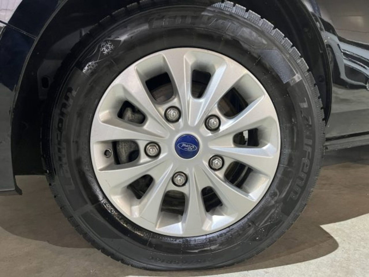 Ford Tourneo Custom 320 2.0 EcoBlue 150CV PL Titanium (8)