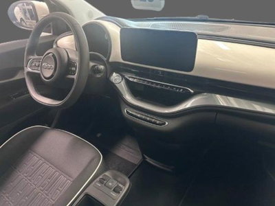 Fiat 500e 23,8 kWh (Red) (4)