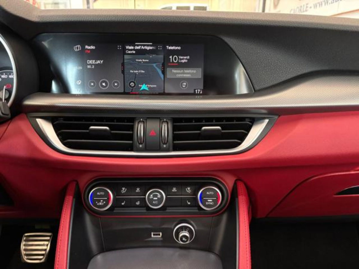 Alfa Romeo Stelvio Stelvio 2.0 Turbo 280 CV AT8 Q4 Veloce (11)