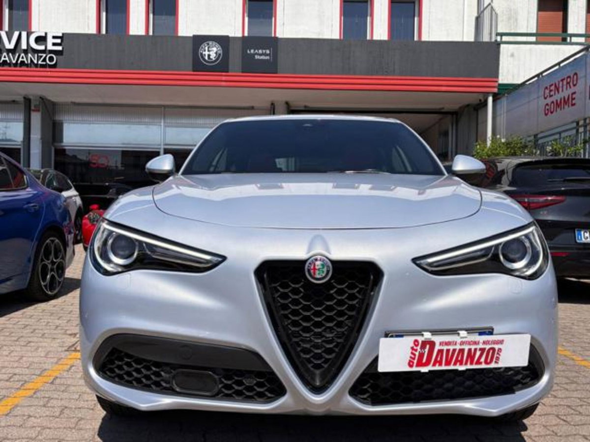 Alfa Romeo Stelvio Stelvio 2.0 Turbo 280 CV AT8 Q4 Veloce (2)