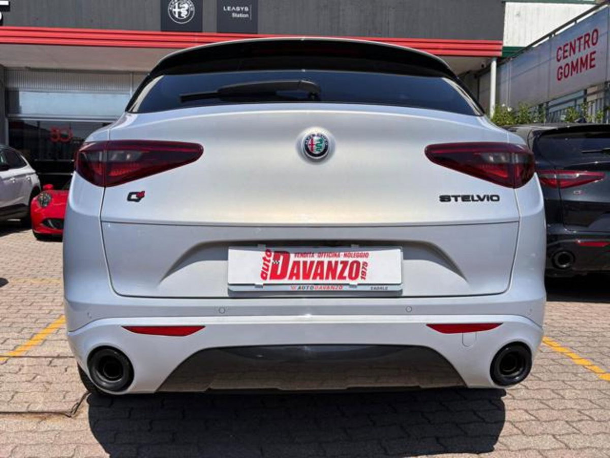 Alfa Romeo Stelvio Stelvio 2.0 Turbo 280 CV AT8 Q4 Veloce (5)