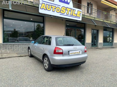 Audi A3 Sportback 1.6 Ambiente (12)