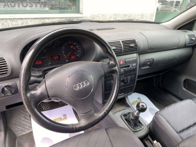 Audi A3 Sportback 1.6 Ambiente (15)