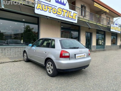 Audi A3 Sportback 1.6 Ambiente (4)