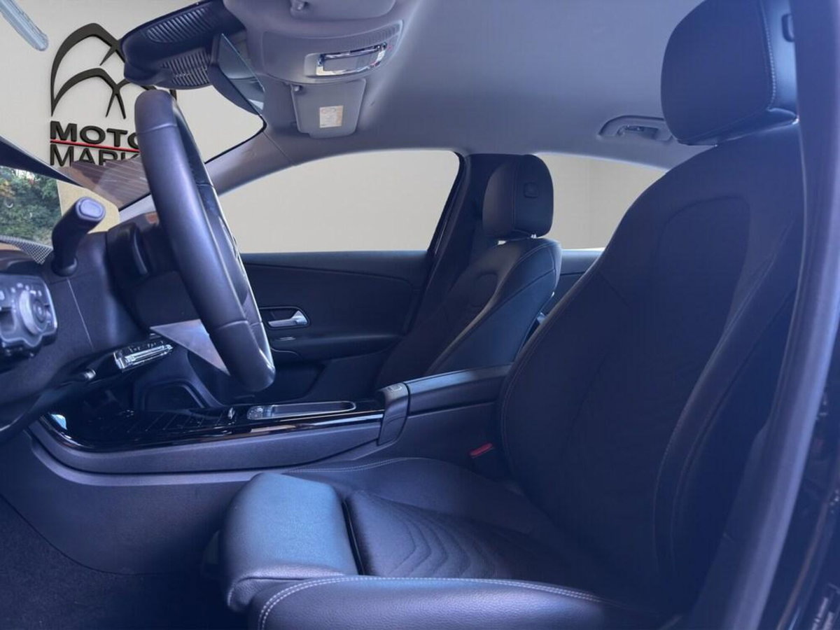 Mercedes-Benz Classe A 180 d Premium (15)