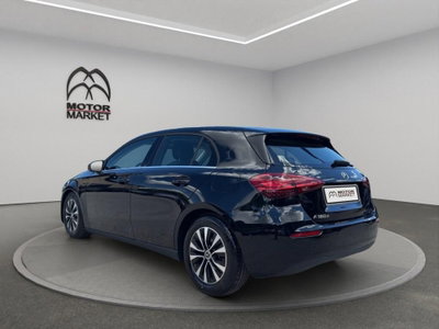 Mercedes-Benz Classe A 180 d Premium (8)