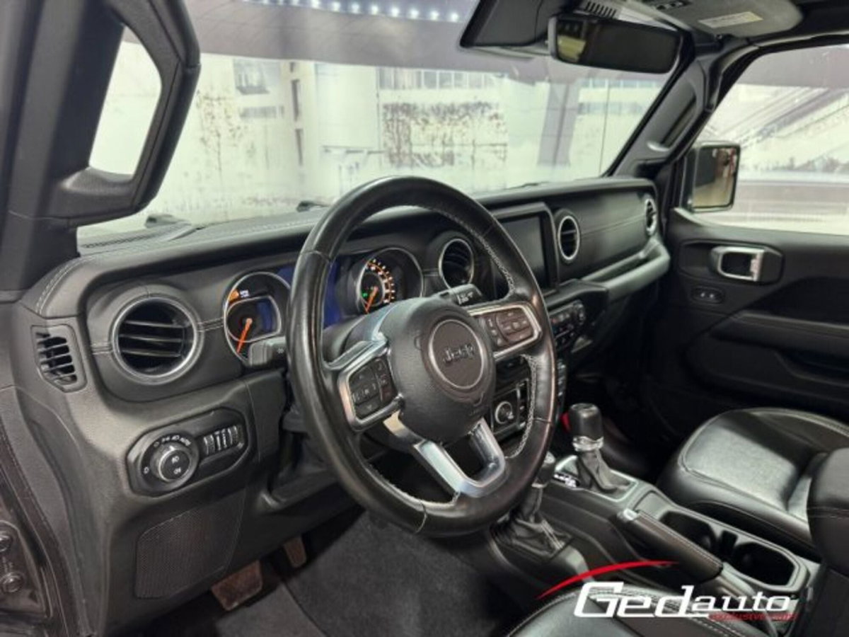 Jeep Wrangler Unlimited 2.2 Mjt II Sahara (11)