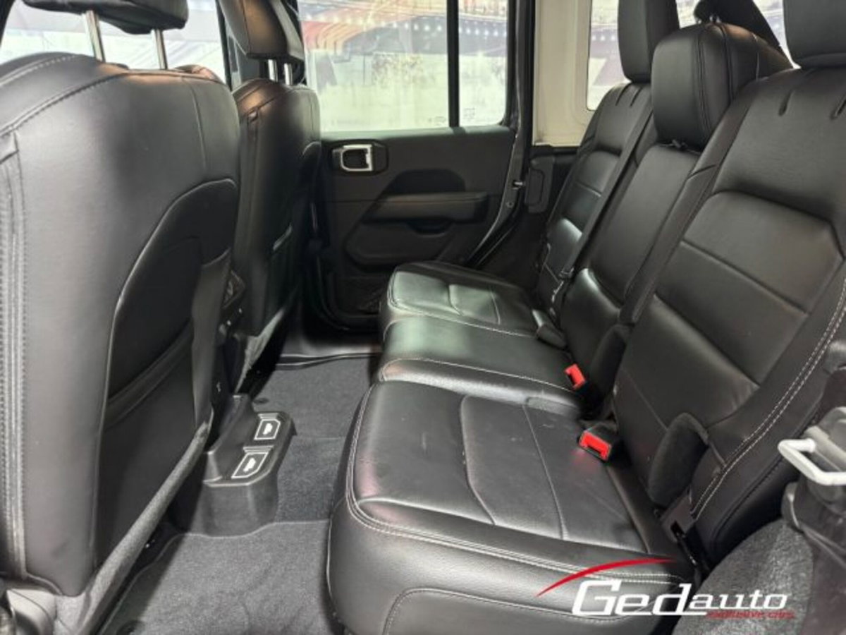 Jeep Wrangler Unlimited 2.2 Mjt II Sahara (15)