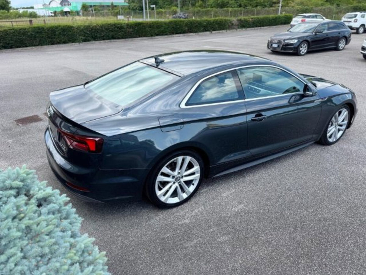 Audi A5 Coupé 40 TDI quattro S tronic Business Sport (4)