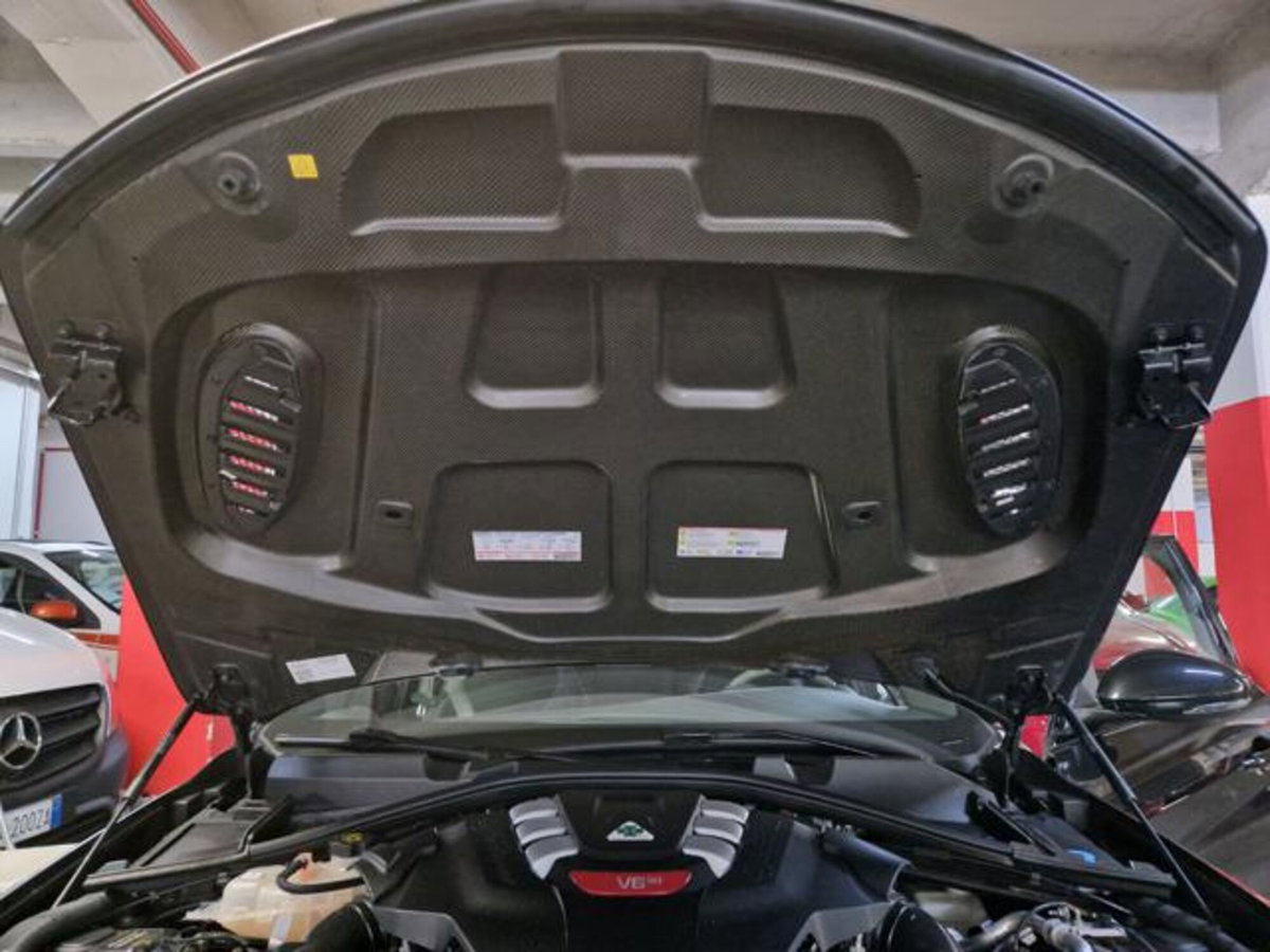 Alfa Romeo Giulia 2.9 T V6 Quadrifoglio (14)