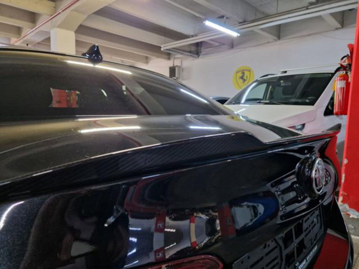 Alfa Romeo Giulia 2.9 T V6 Quadrifoglio (20)