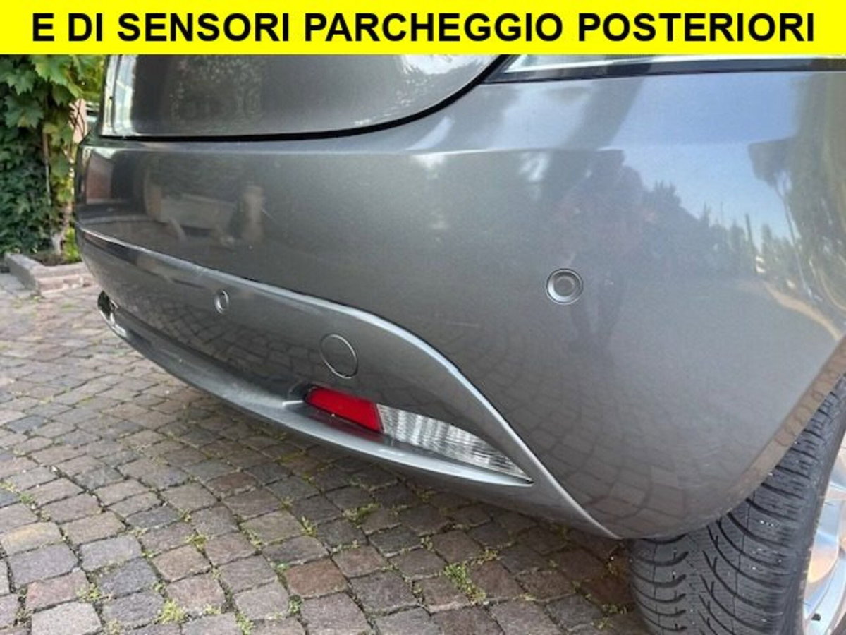 Lancia Ypsilon 1.3 MJT 16V 95 CV 5 porte S&S Black&Red (11)