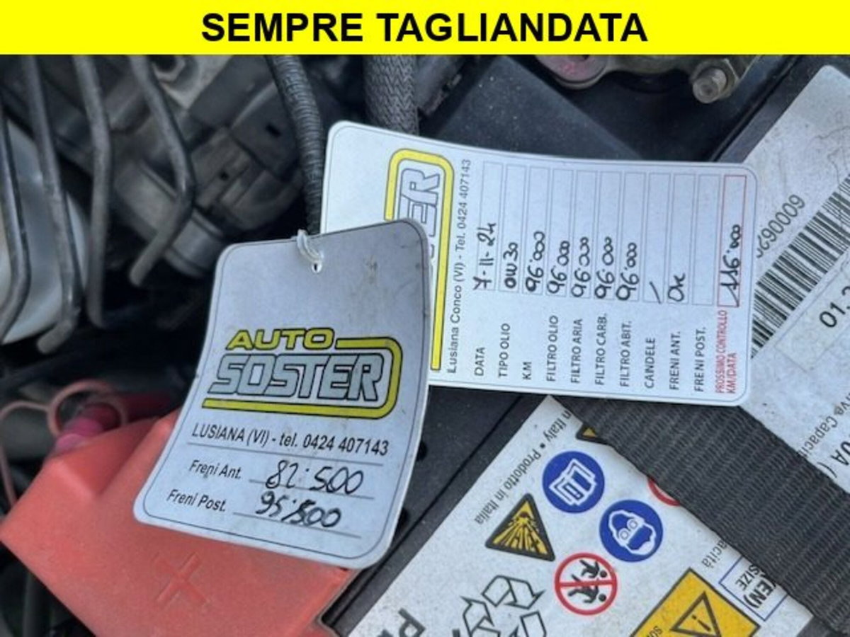 Lancia Ypsilon 1.3 MJT 16V 95 CV 5 porte S&S Black&Red (14)