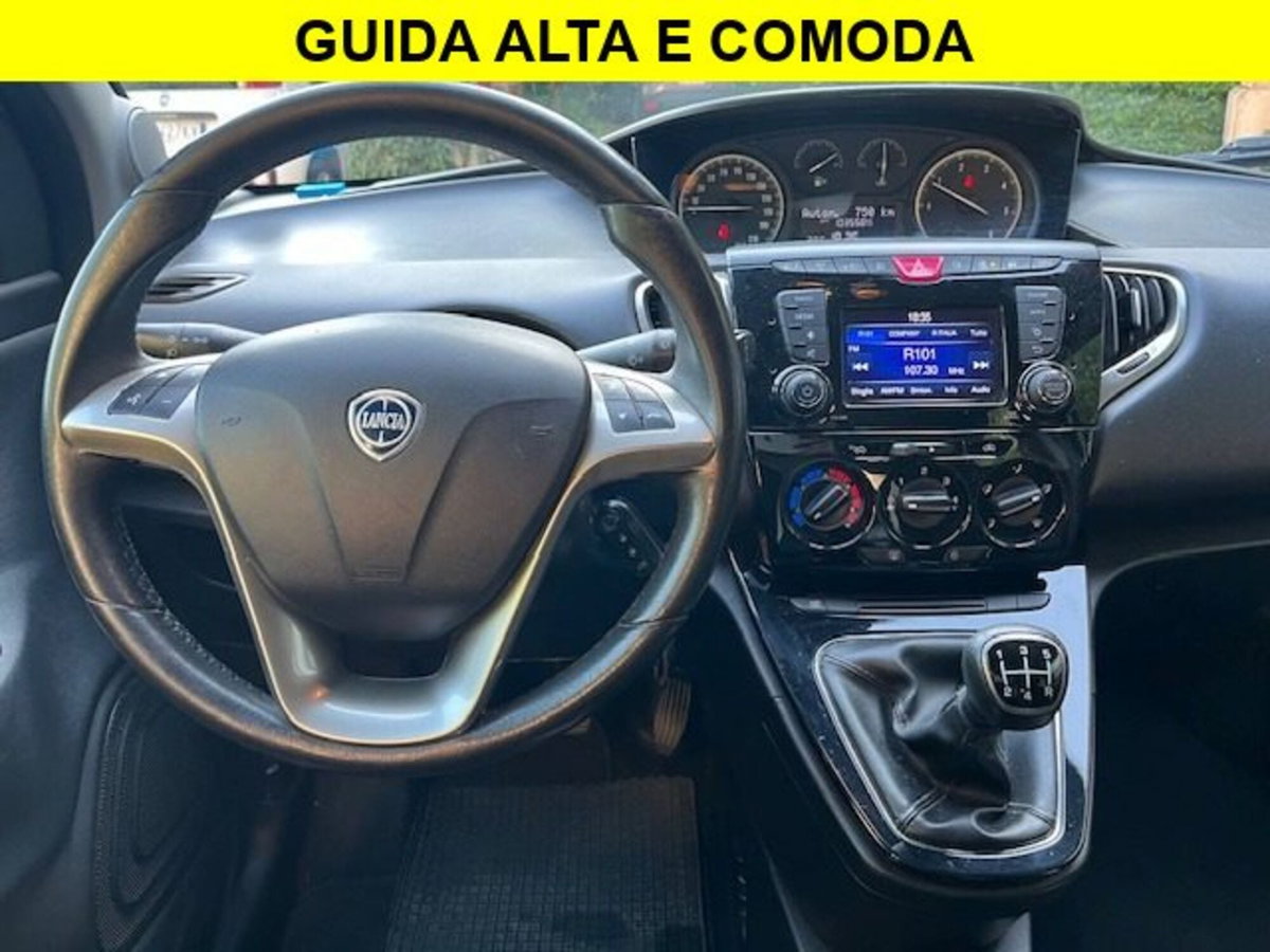 Lancia Ypsilon 1.3 MJT 16V 95 CV 5 porte S&S Black&Red (5)