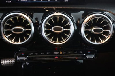 Mercedes-Benz Classe A 250 e Automatic EQ-Power Premium (13)