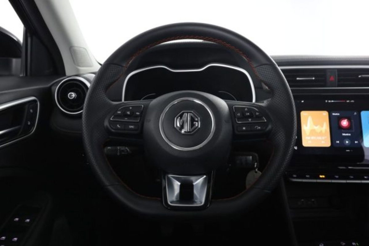 Mg ZS ZS 1.5 Luxury (4)