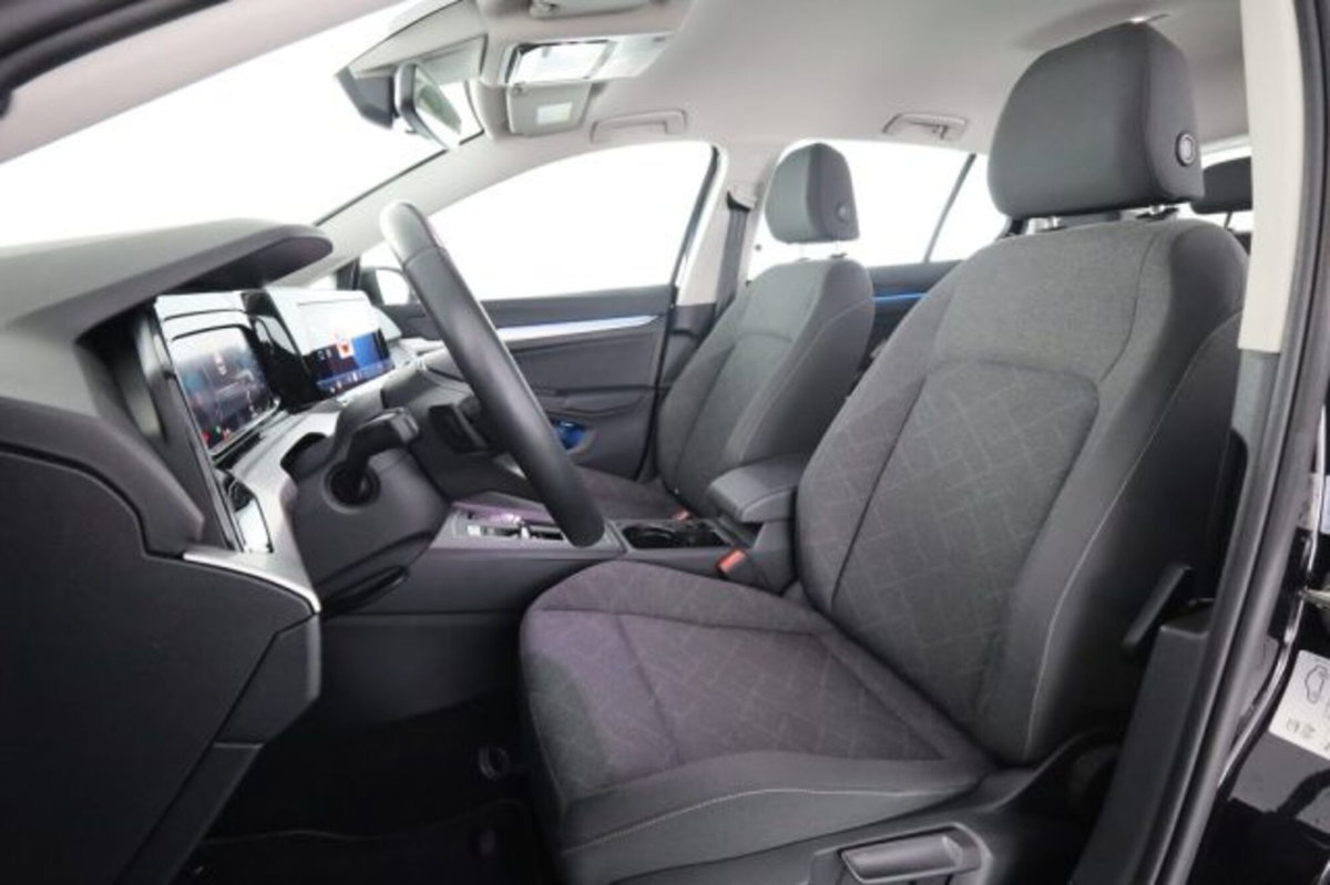 Volkswagen Golf Variant 2.0 TDI SCR DSG Life (2)