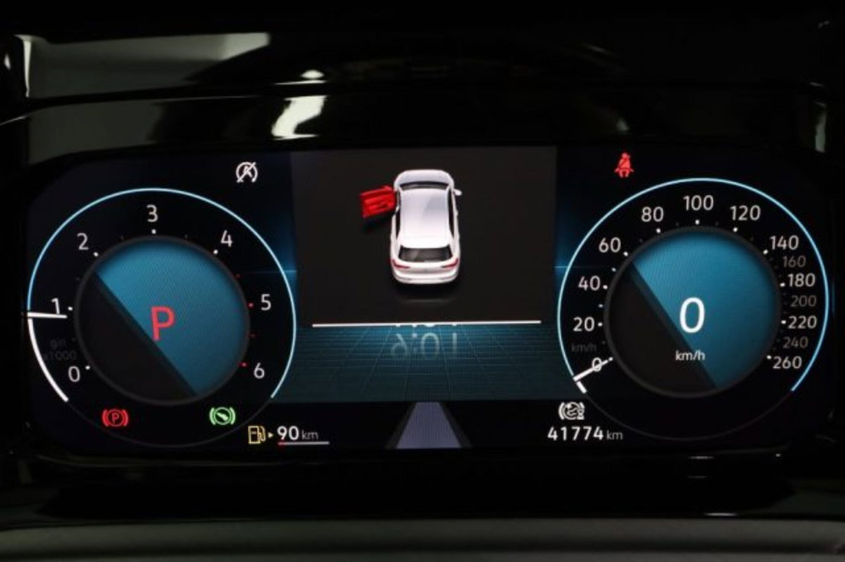 Volkswagen Golf Variant 2.0 TDI SCR DSG Life (7)