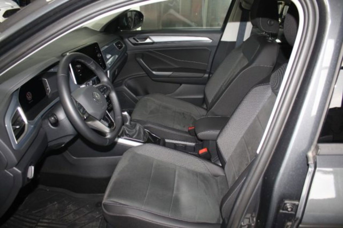 Volkswagen T-Roc 1.5 tsi Style dsg (10)