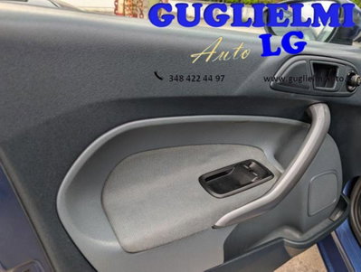 Ford Fiesta 1.2 82CV 5 porte (10)