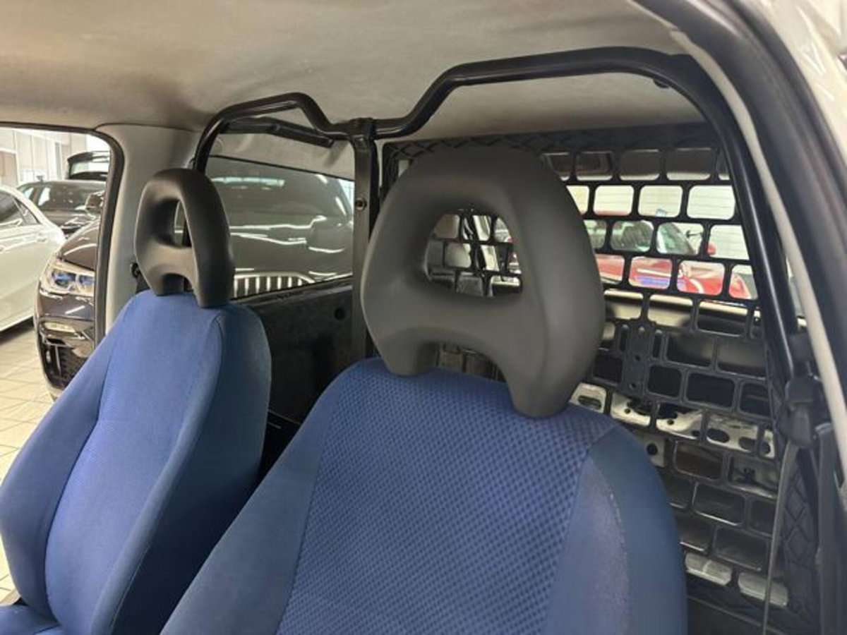Fiat Punto 1.2i cat 3 porte Van (14)