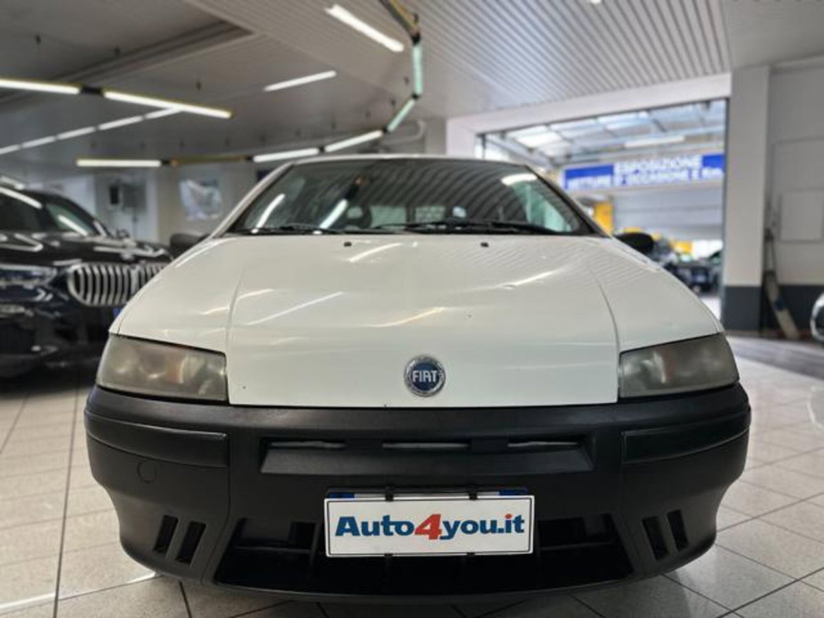 Fiat Punto 1.2i cat 3 porte Van (6)