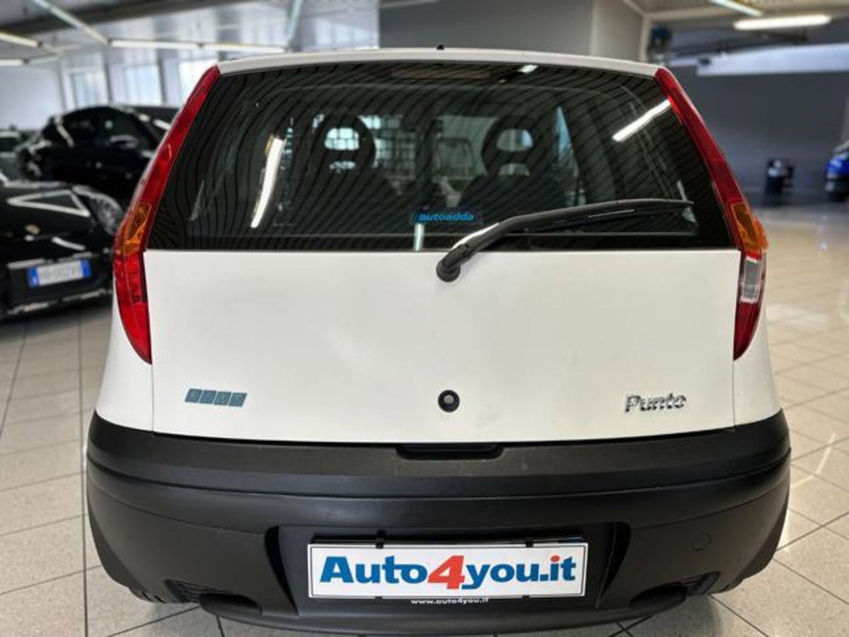Fiat Punto 1.2i cat 3 porte Van (7)