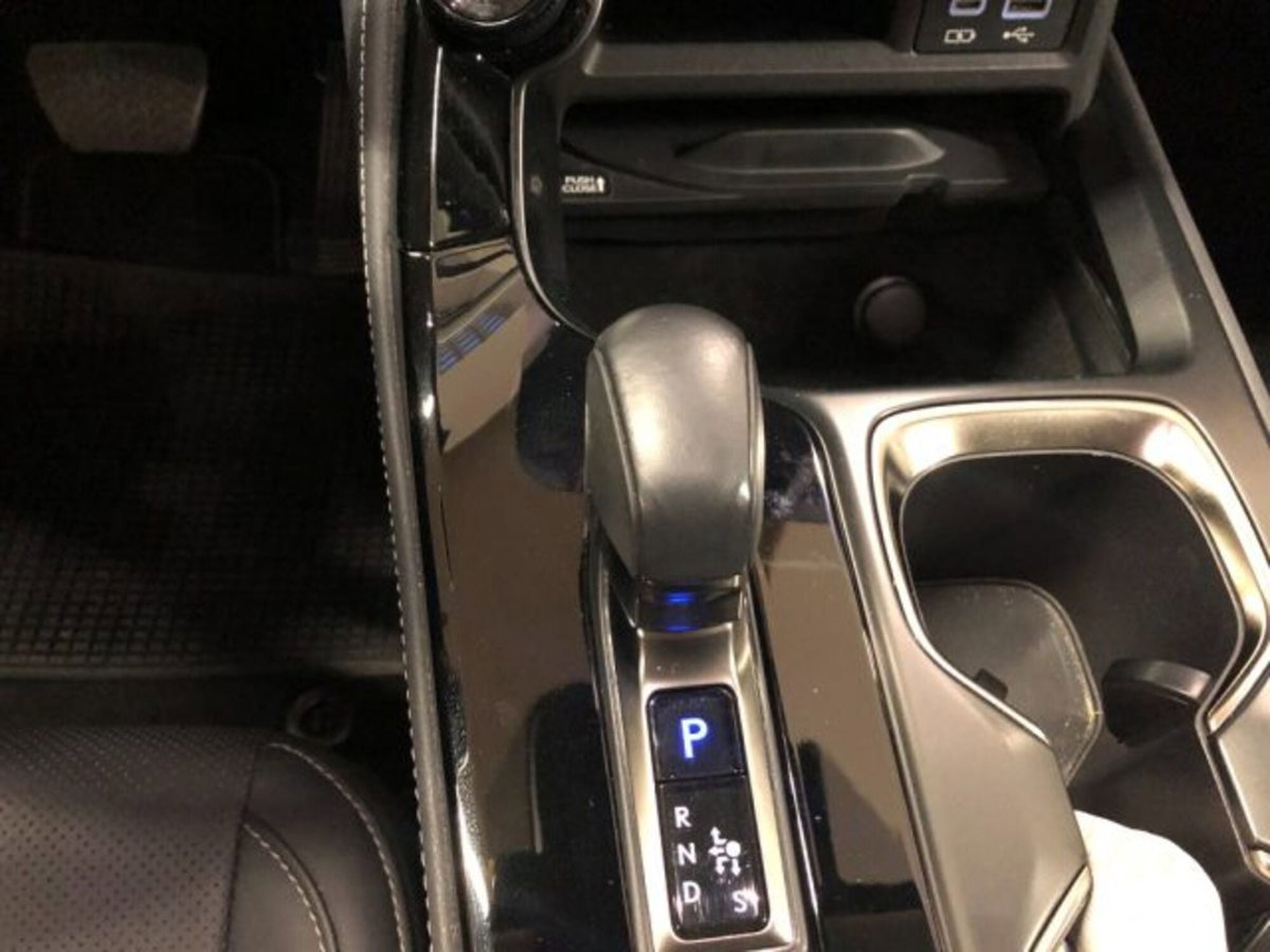 Lexus NX Plug-in 4WD Premium (17)