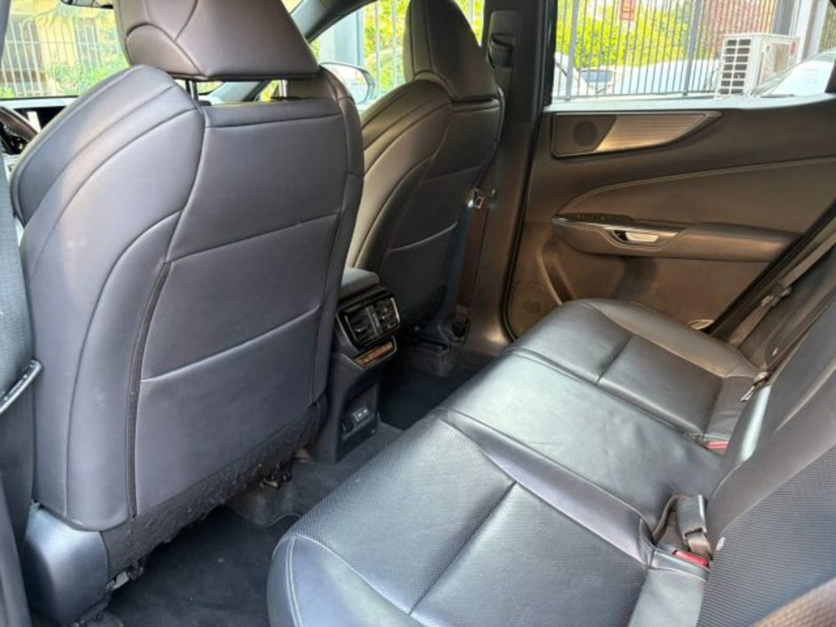 Lexus NX 350h 2.5 F-Sport 4wd e-cvt (16)
