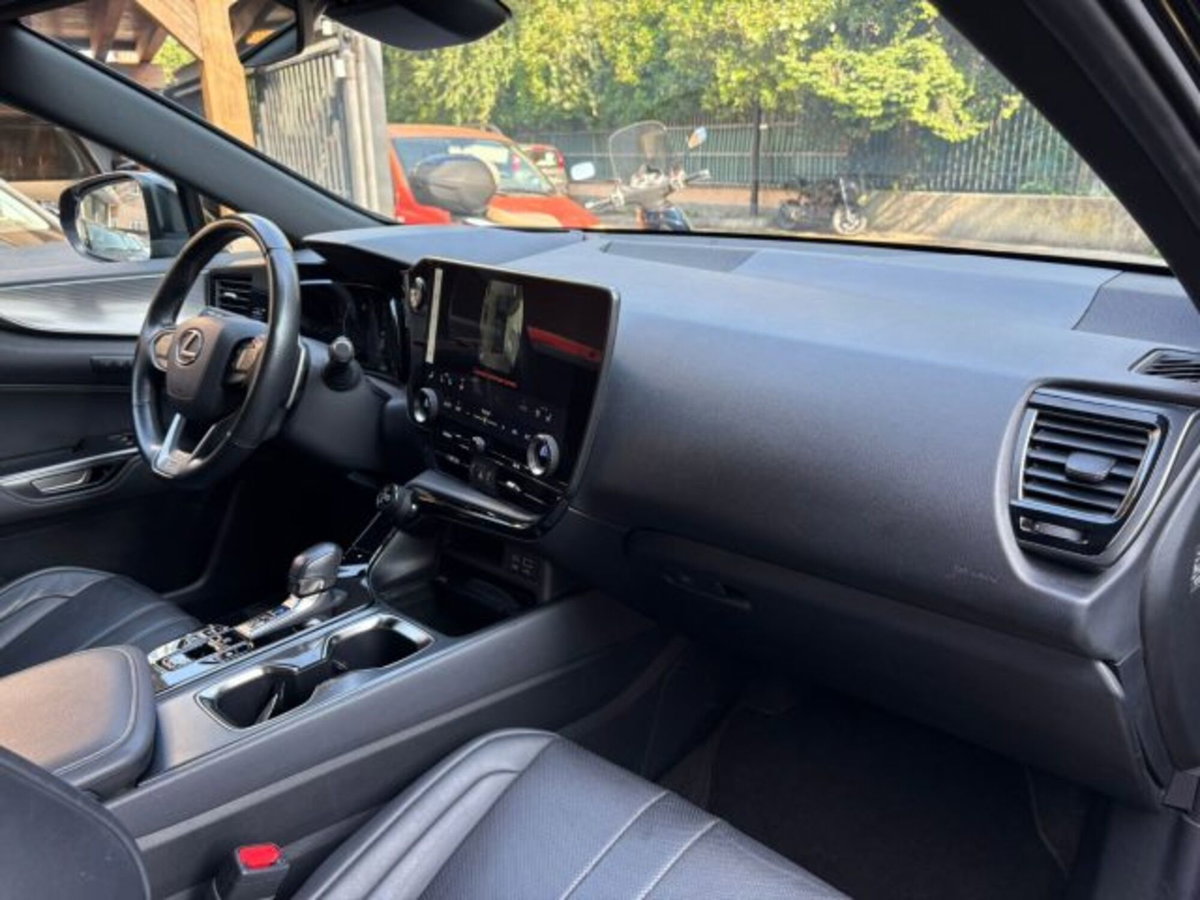 Lexus NX 350h 2.5 F-Sport 4wd e-cvt (8)