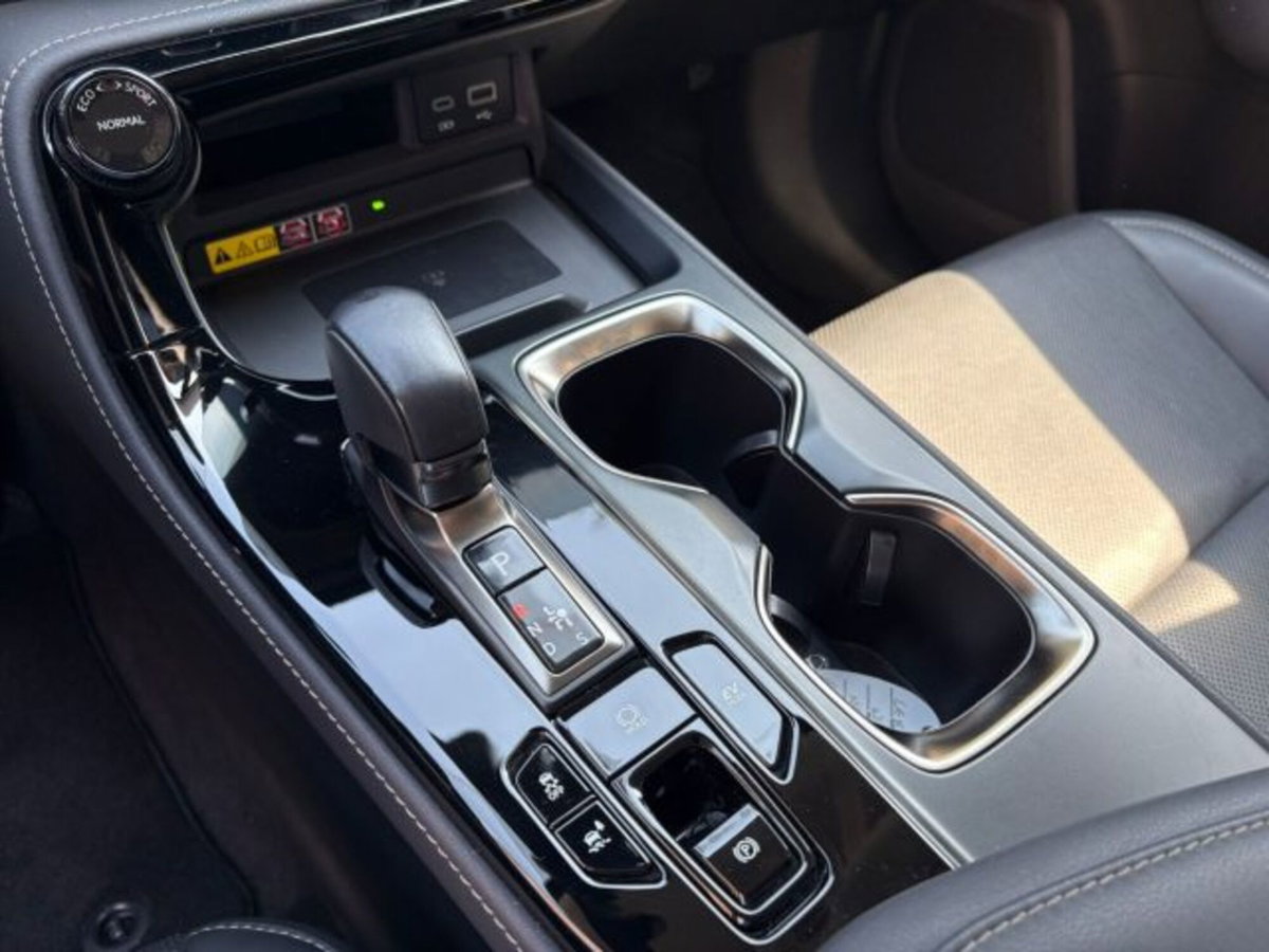Lexus NX 350h 2.5 Premium+ 4wd e-cvt (13)