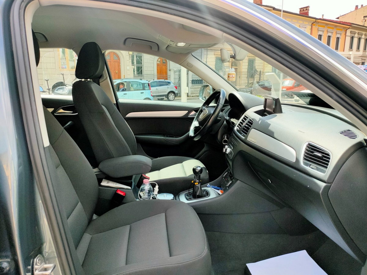 Audi Q3 2.0 TDI 150 CV quattro Business (17)