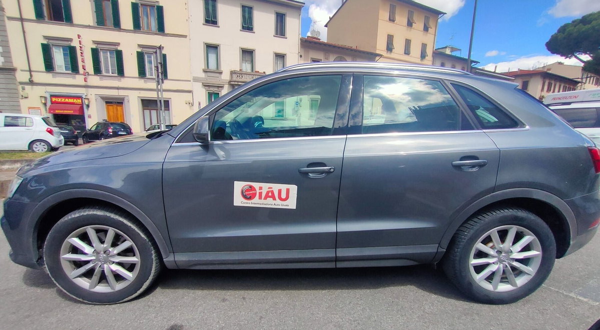 Audi Q3 2.0 TDI 150 CV quattro Business (6)