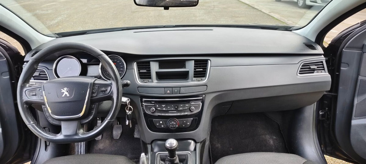 Peugeot 508 1.6 HDi 115CV Access (6)