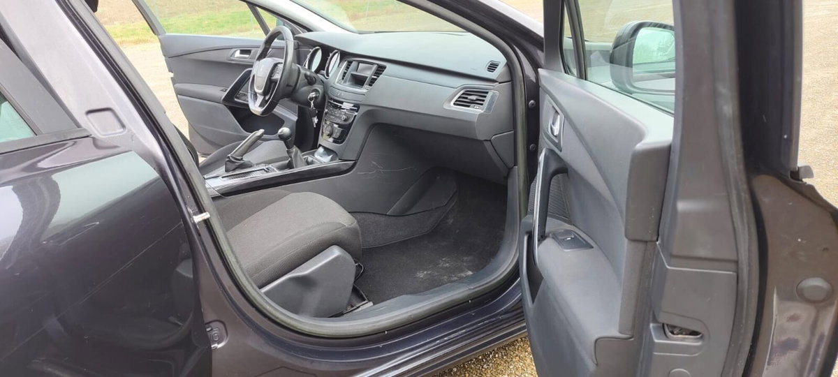 Peugeot 508 1.6 HDi 115CV Access (8)