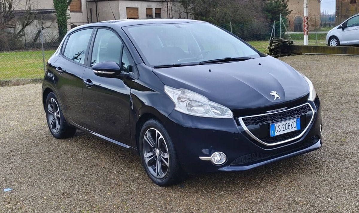 Peugeot 208 VTi 82 CV 5 porte Allure