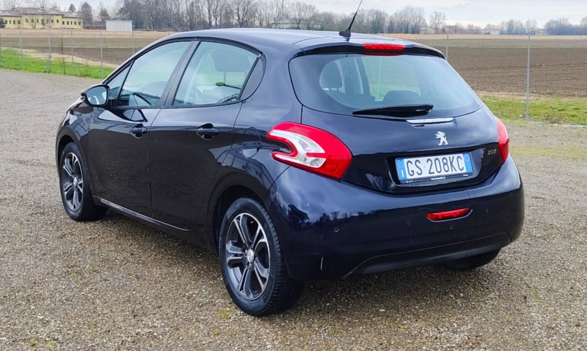 Peugeot 208 VTi 82 CV 5 porte Allure (14)