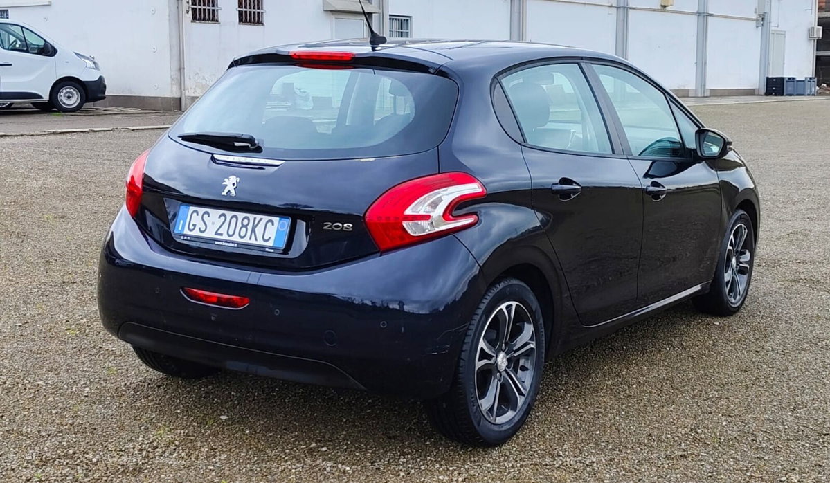 Peugeot 208 VTi 82 CV 5 porte Allure (4)