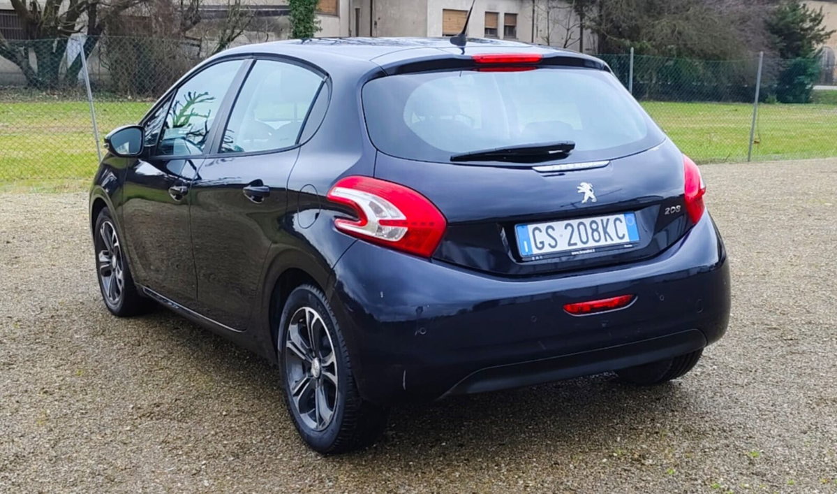 Peugeot 208 VTi 82 CV 5 porte Allure (5)
