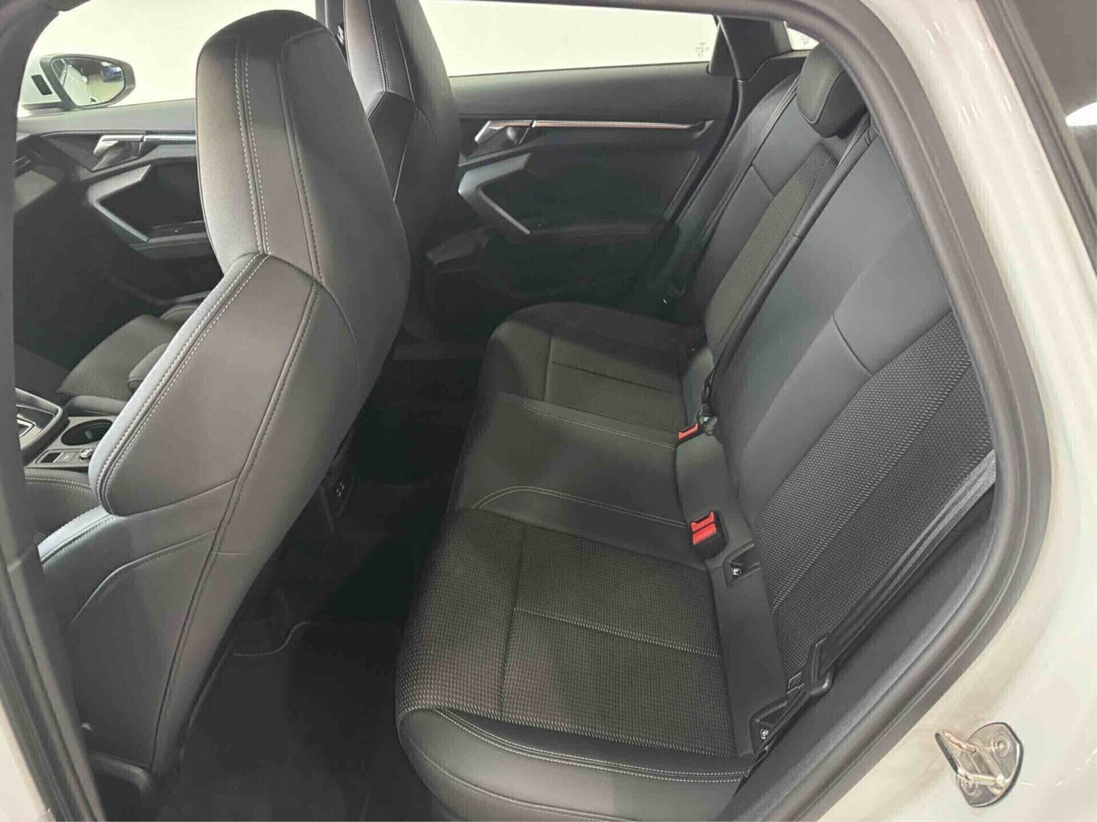 Audi A3 Sportback 35 TDI S tronic S line edition (12)