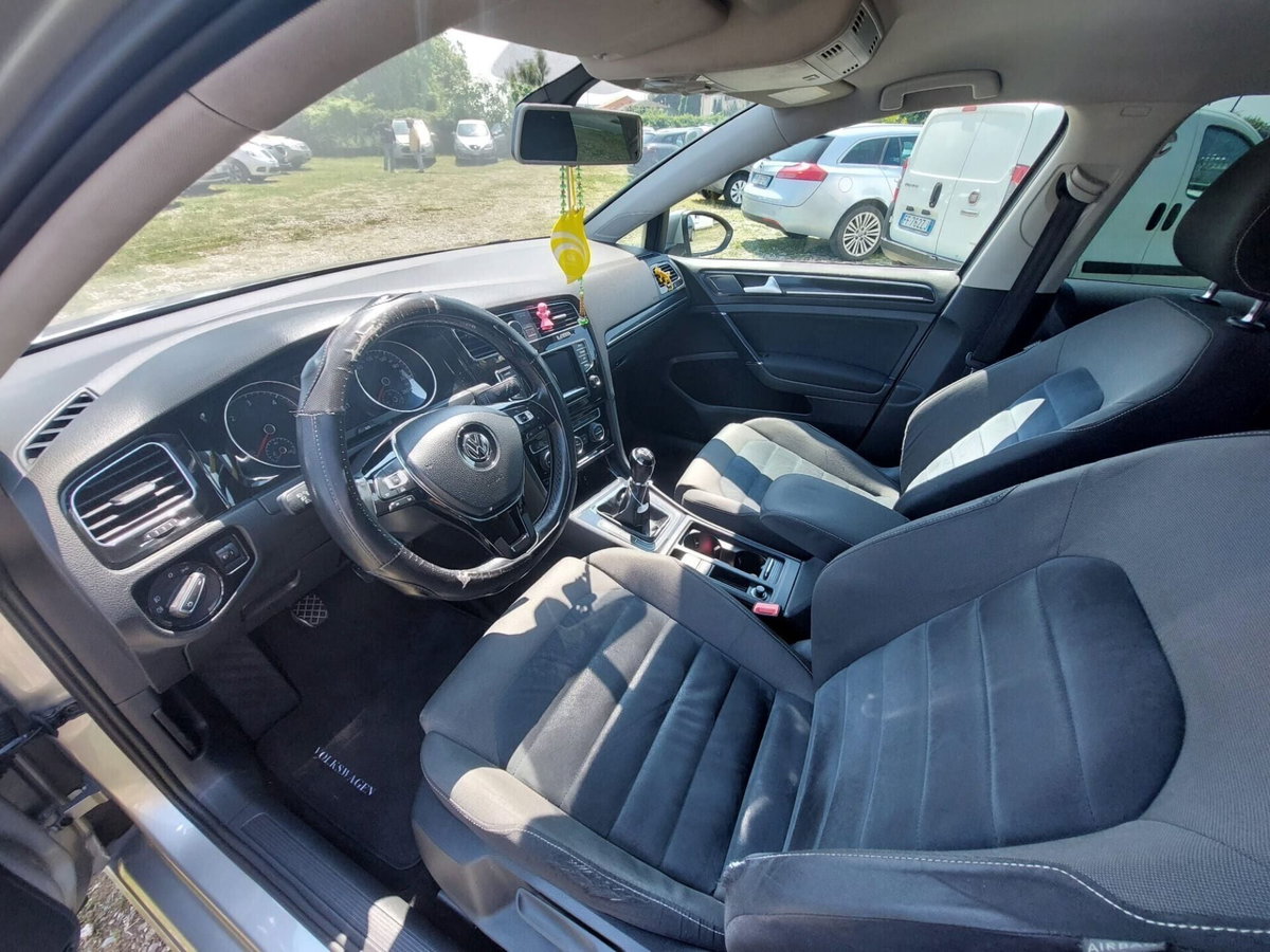 Volkswagen Golf 1.6 TDI 5p. Highline BlueMotion Technology (7)