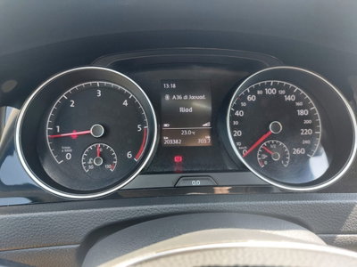 Volkswagen Golf 1.6 TDI 5p. Highline BlueMotion Technology (9)