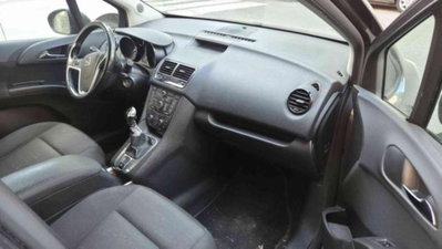 Opel Meriva 1.3 CDTI 95CV ecoFLEStart&Stop Elective (10)